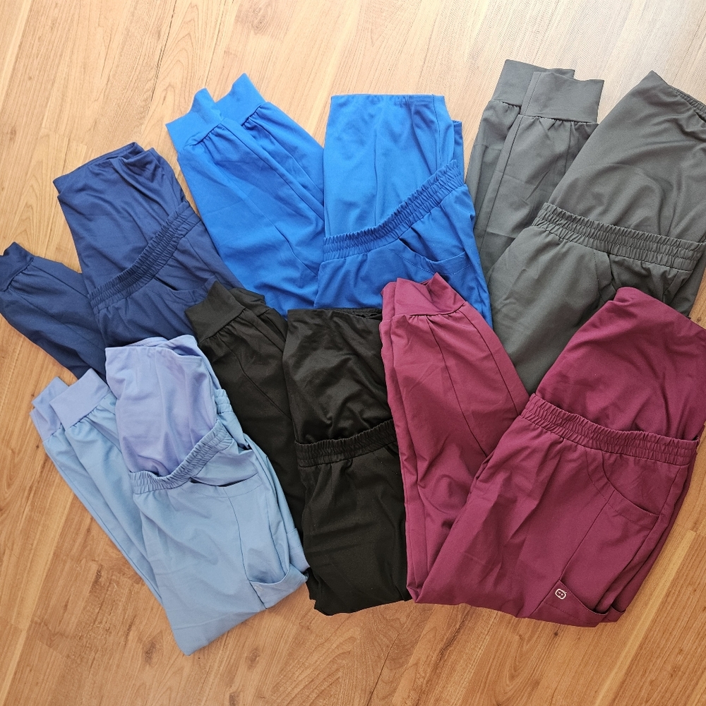 Maternity scrub sets